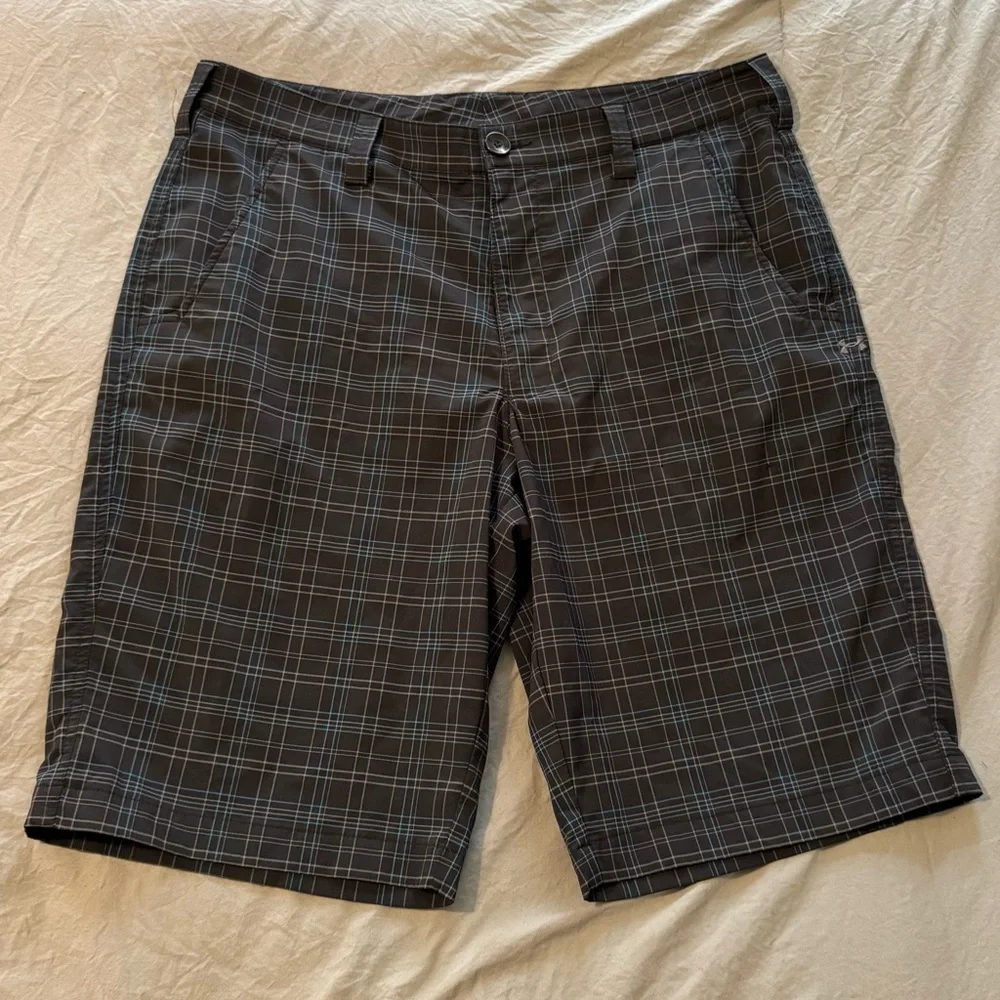 Under Armour Heatgear Golf Shorts‎ Chino Style Moisture Wicking Men’s Size 34